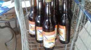 Cliente denuncia e Procon flagra até cerveja vencida em conveniência no interior de MS