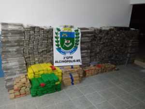 Polícia militar apreende quase 2 toneladas de maconha em Alcinópolis
