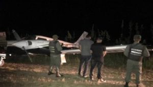Piloto e mecânico de Campo Grande foram presos na Venezuela após pousar sem combustível