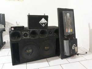 Polícia Militar prende autor de perturbação do sossego e apreende aparelhagem de som em Alcinópolis