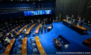 Plenário do Senado inicia sessão para votar isenção do IR para salários de até R$ 5 mil